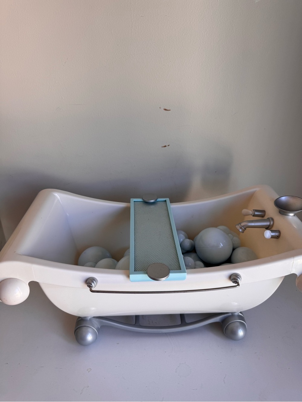 Vintage Retired American Girl 18" Doll White Bath Bubble Tub